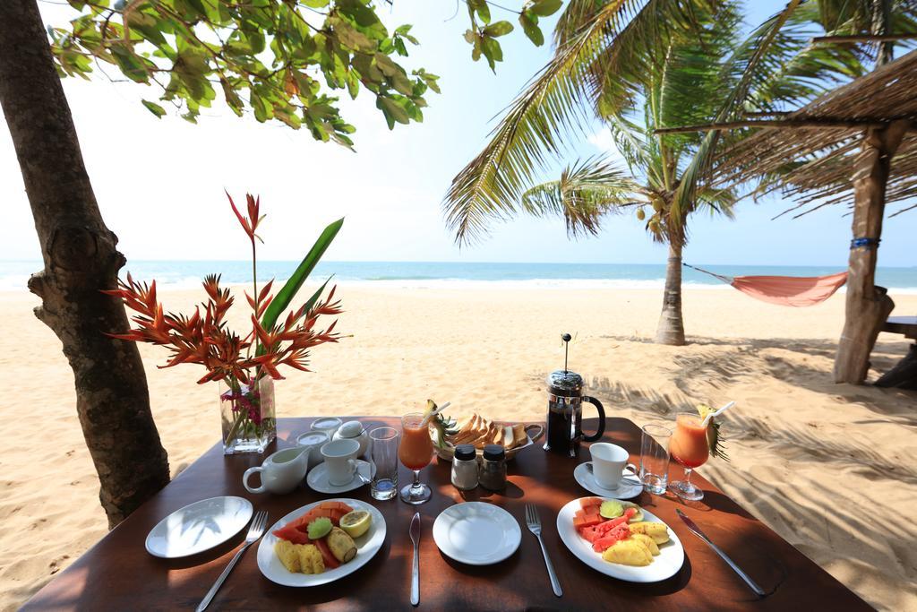 Mangrove Beach Chalets Tangalle Exterior photo